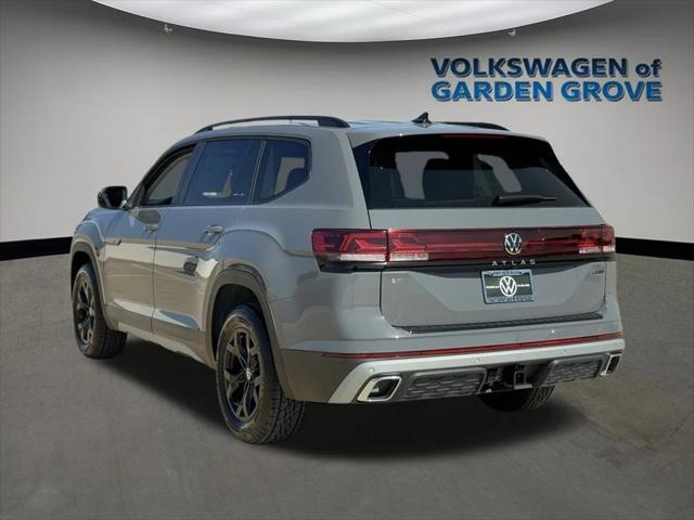 new 2025 Volkswagen Atlas car, priced at $45,176