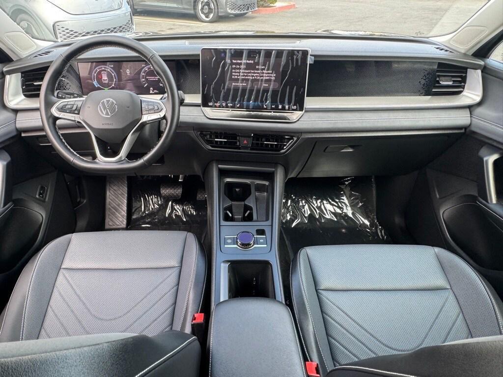 new 2025 Volkswagen Tiguan car, priced at $32,077