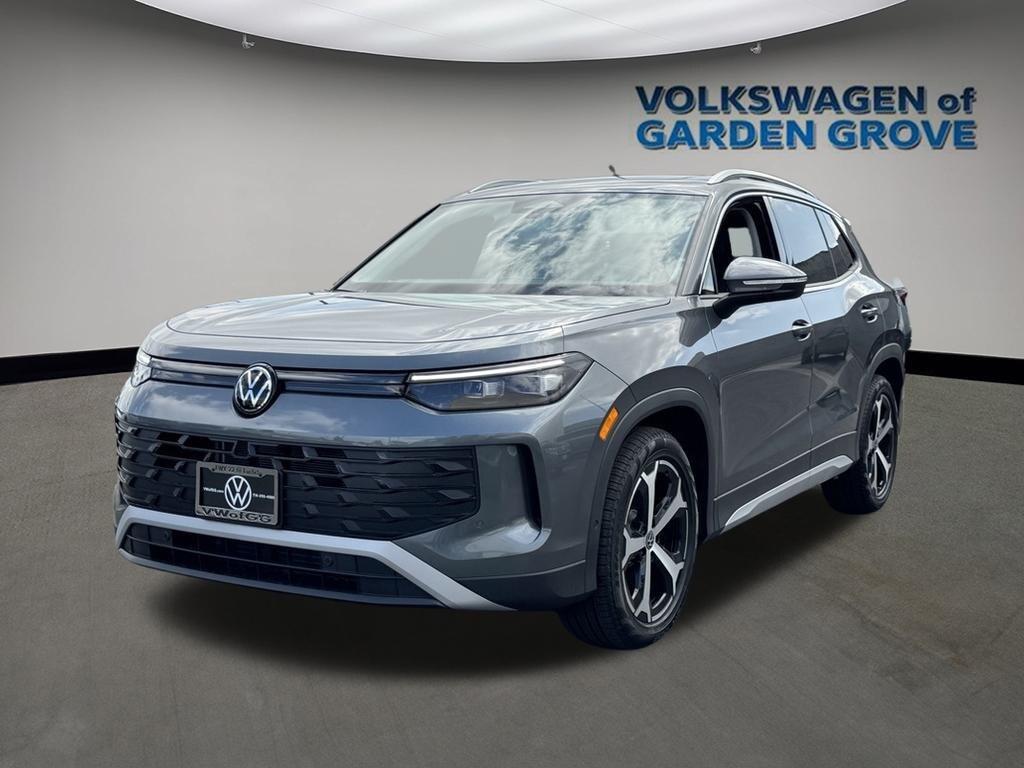 new 2025 Volkswagen Tiguan car, priced at $32,077