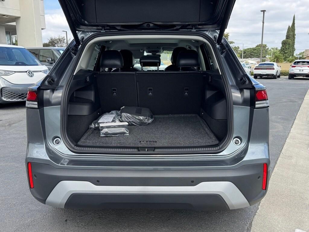 new 2025 Volkswagen Tiguan car, priced at $32,077