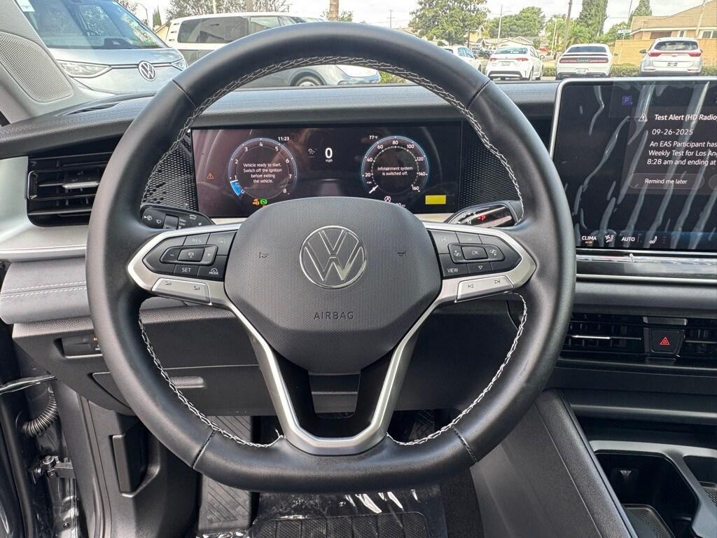 new 2025 Volkswagen Tiguan car, priced at $32,077