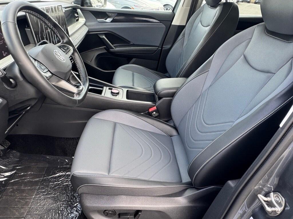 new 2025 Volkswagen Tiguan car, priced at $32,077