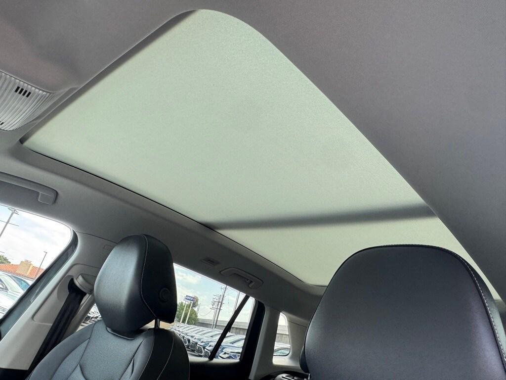 new 2025 Volkswagen Tiguan car, priced at $32,077