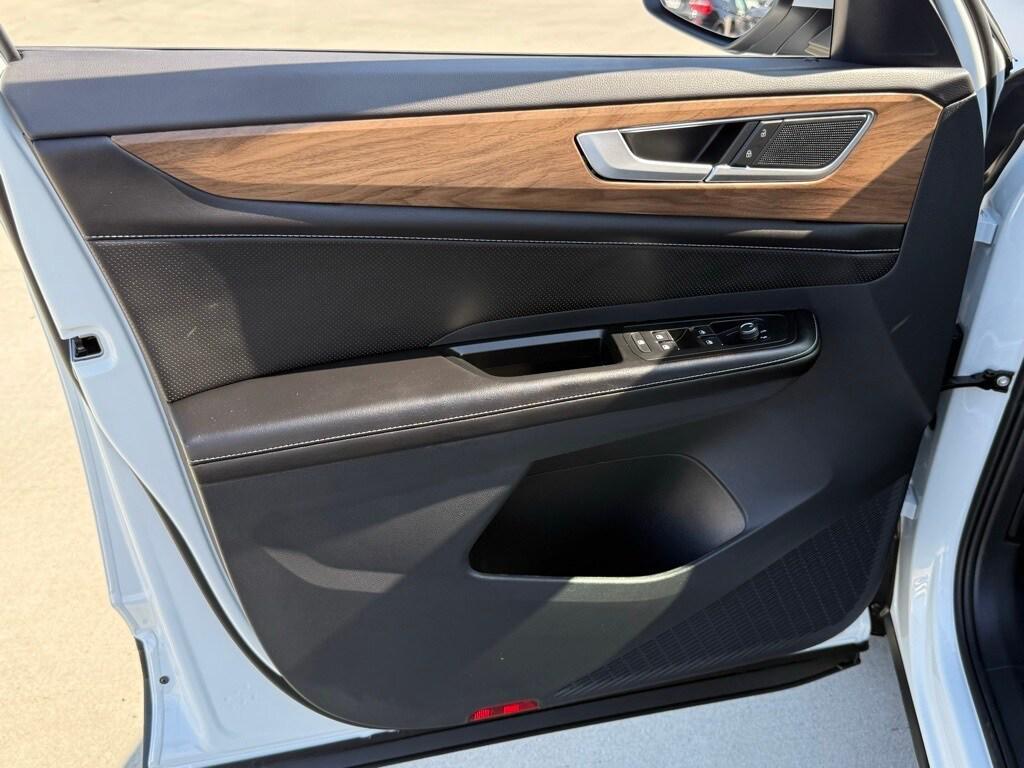 new 2026 Volkswagen Atlas car, priced at $39,627