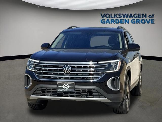 new 2025 Volkswagen Atlas car, priced at $42,476