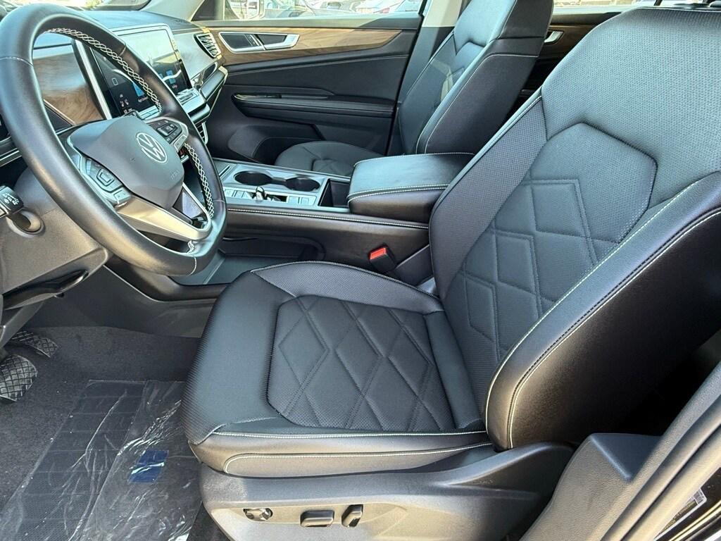 new 2026 Volkswagen Atlas car, priced at $39,172