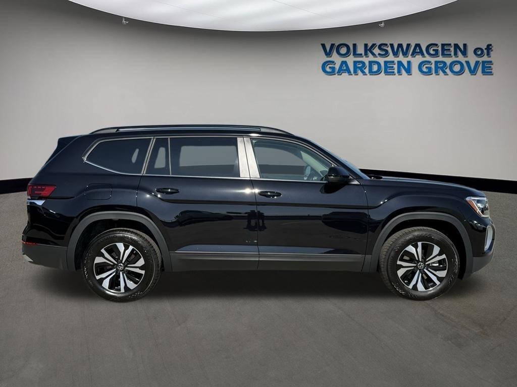 new 2026 Volkswagen Atlas car, priced at $39,172