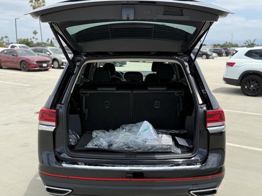 new 2025 Volkswagen Atlas car, priced at $35,330