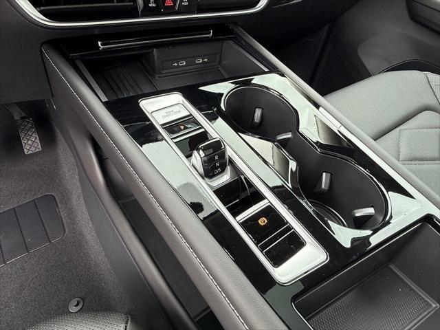 new 2025 Volkswagen Atlas car, priced at $43,137