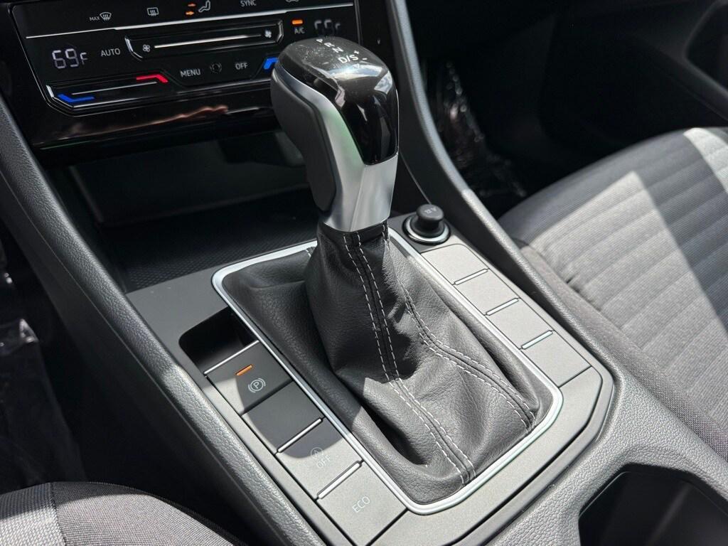 new 2025 Volkswagen Jetta car, priced at $21,910