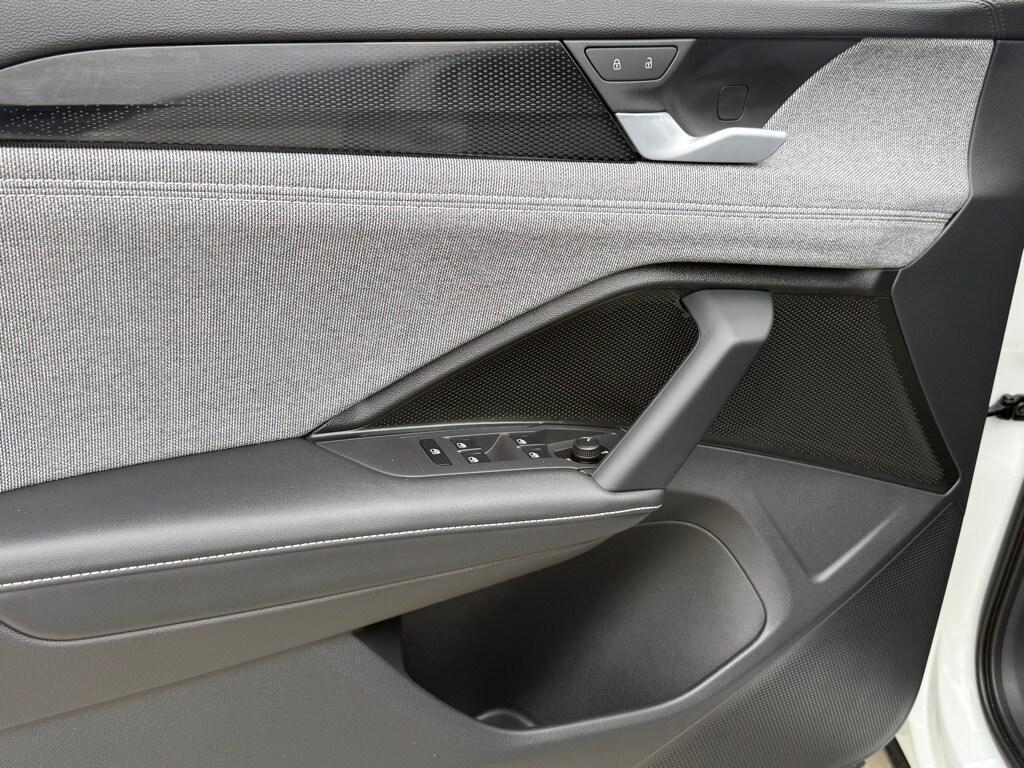 new 2025 Volkswagen Tiguan car, priced at $27,216
