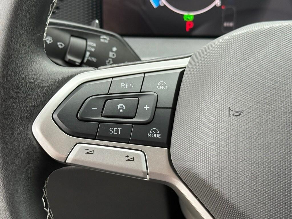 new 2025 Volkswagen Tiguan car, priced at $27,216