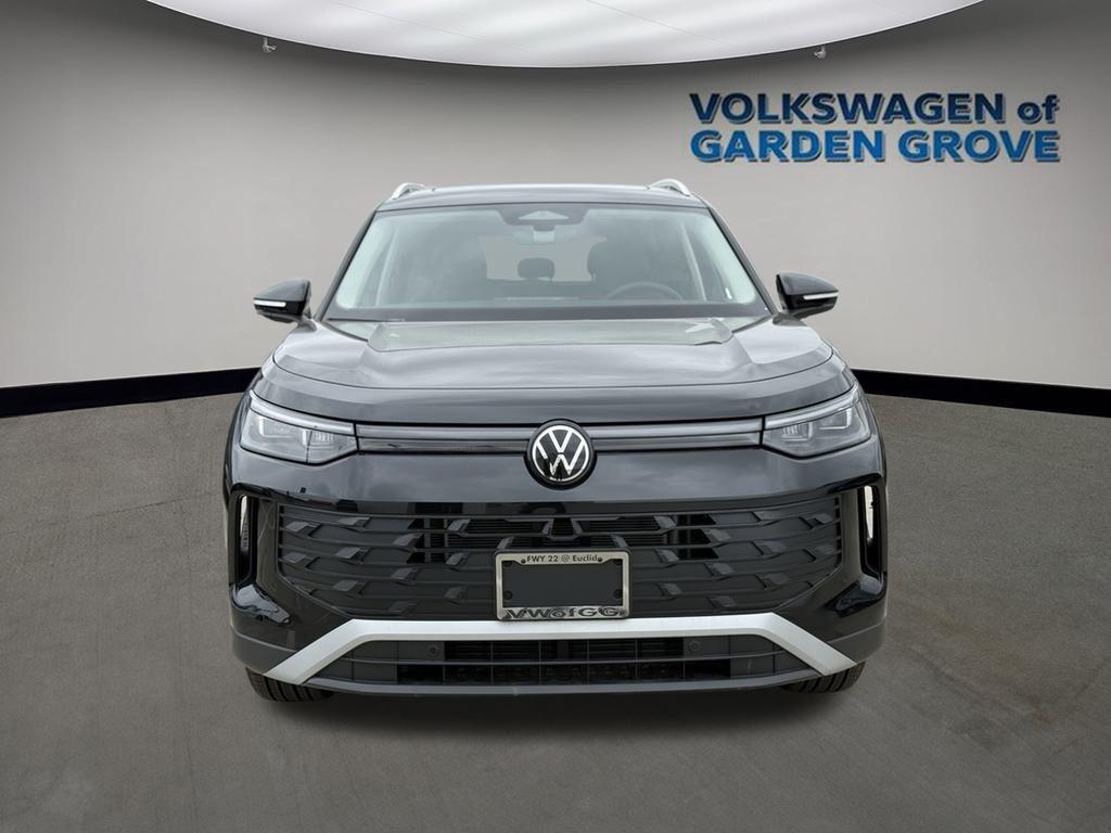 new 2025 Volkswagen Tiguan car, priced at $34,076