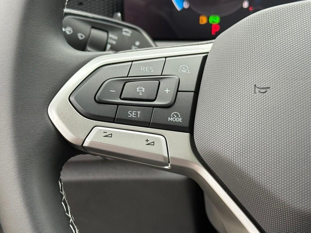 new 2025 Volkswagen Tiguan car, priced at $34,076