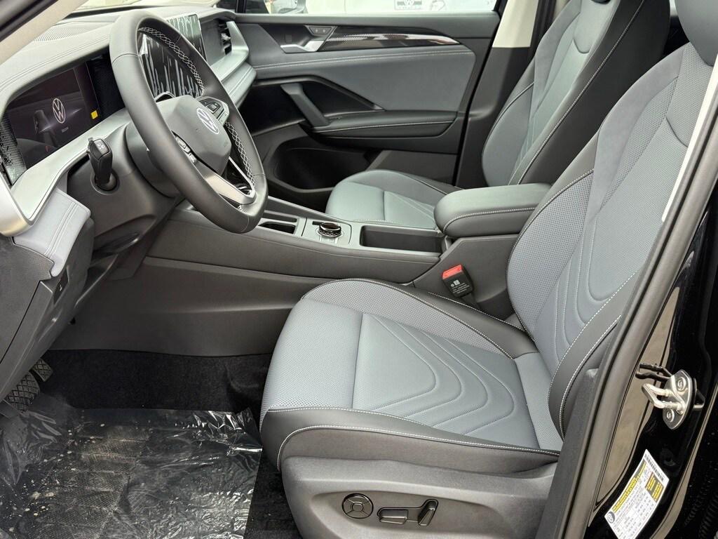 new 2025 Volkswagen Tiguan car, priced at $34,076