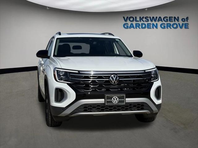 new 2025 Volkswagen Atlas car, priced at $43,823