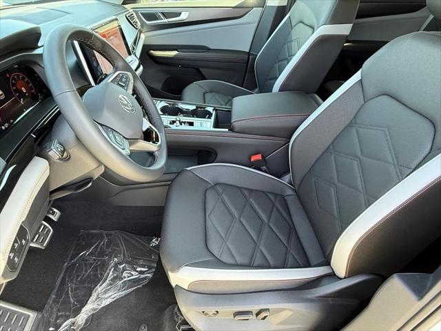 new 2025 Volkswagen Atlas car, priced at $43,823