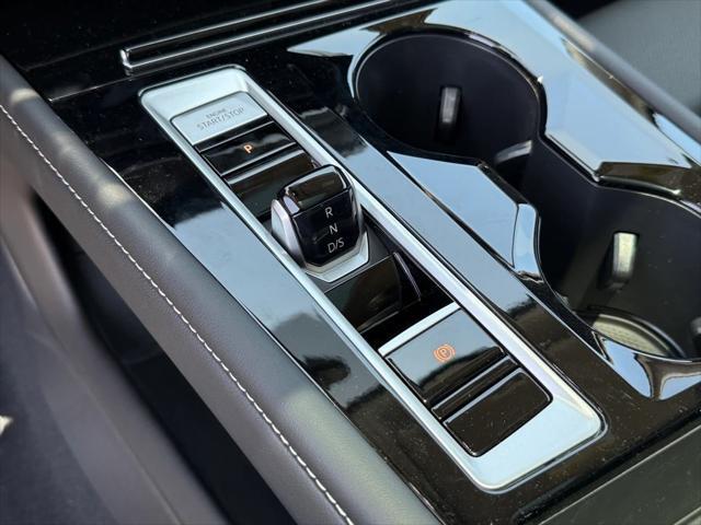 new 2025 Volkswagen Atlas car, priced at $44,334