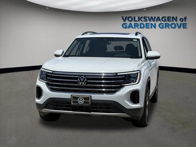 new 2025 Volkswagen Atlas car, priced at $44,334