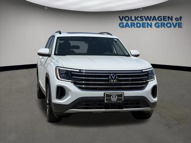 new 2025 Volkswagen Atlas car, priced at $44,334