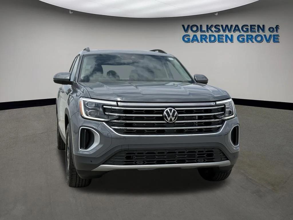 new 2025 Volkswagen Atlas car, priced at $41,051