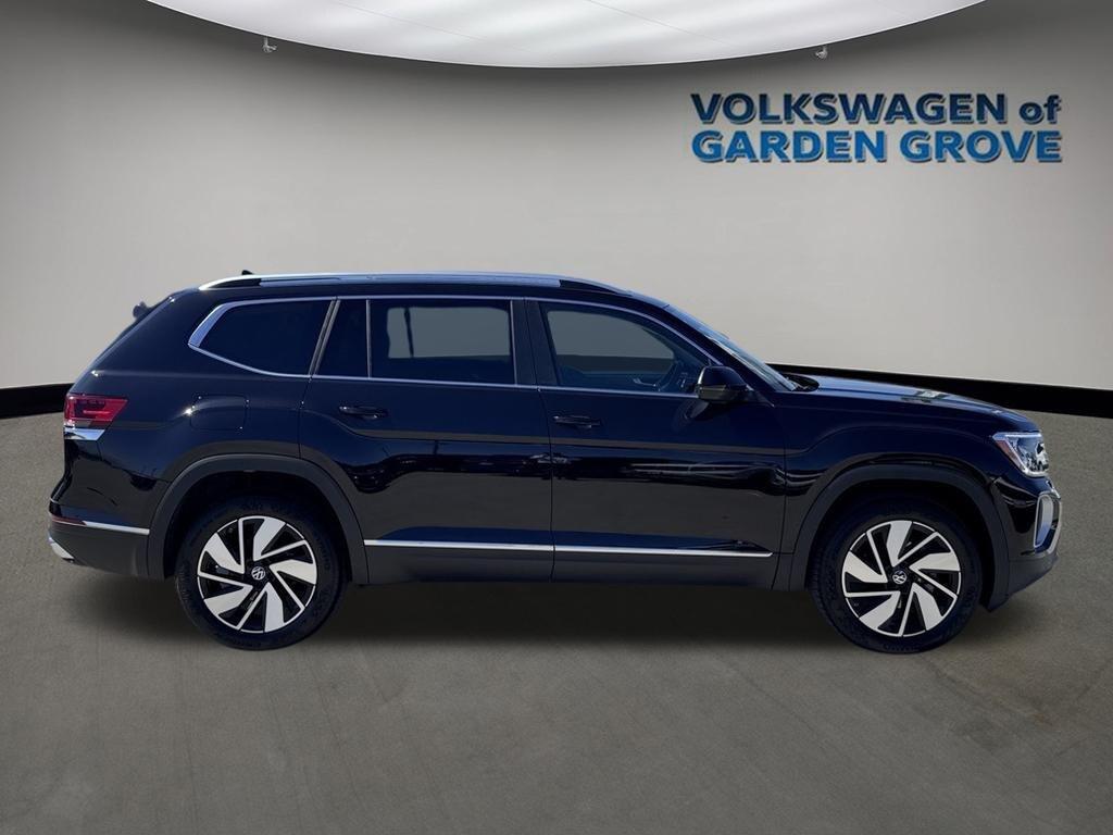 new 2025 Volkswagen Atlas car, priced at $45,816
