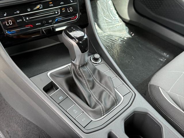 new 2025 Volkswagen Jetta car