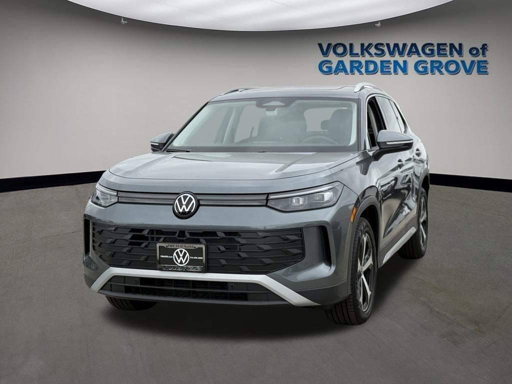 new 2025 Volkswagen Tiguan car, priced at $33,639