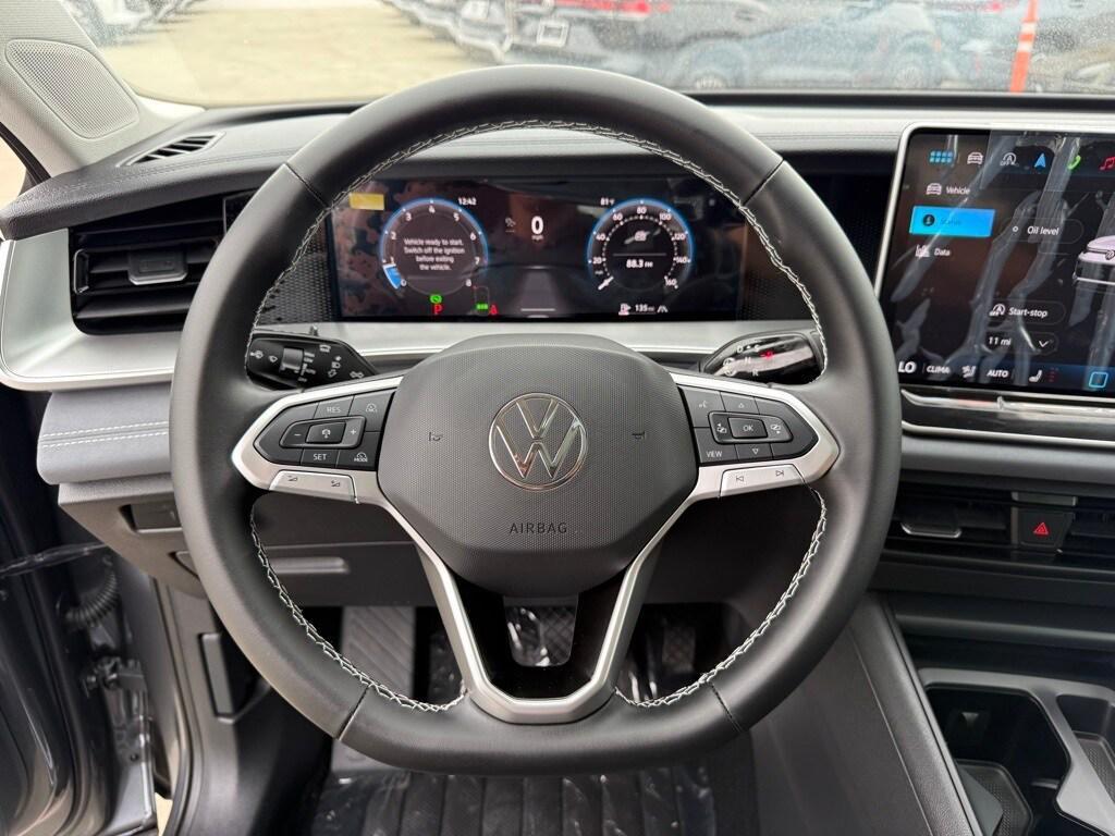 new 2025 Volkswagen Tiguan car, priced at $33,639