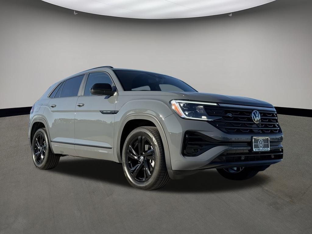 new 2026 Volkswagen Atlas Cross Sport car, priced at $53,059