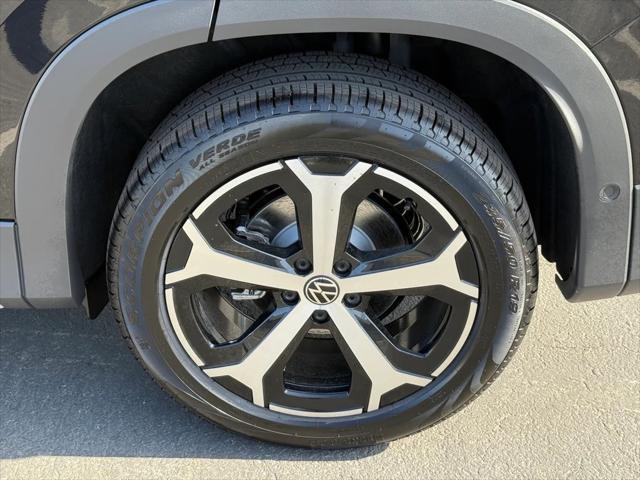 new 2025 Volkswagen Tiguan car, priced at $33,809