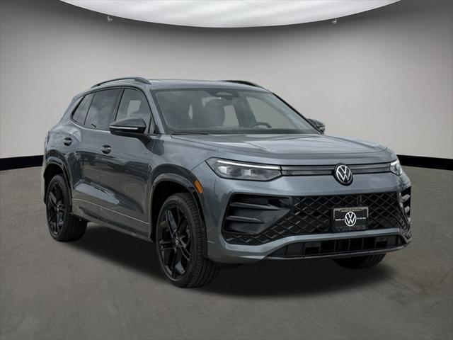 new 2025 Volkswagen Tiguan car, priced at $39,148