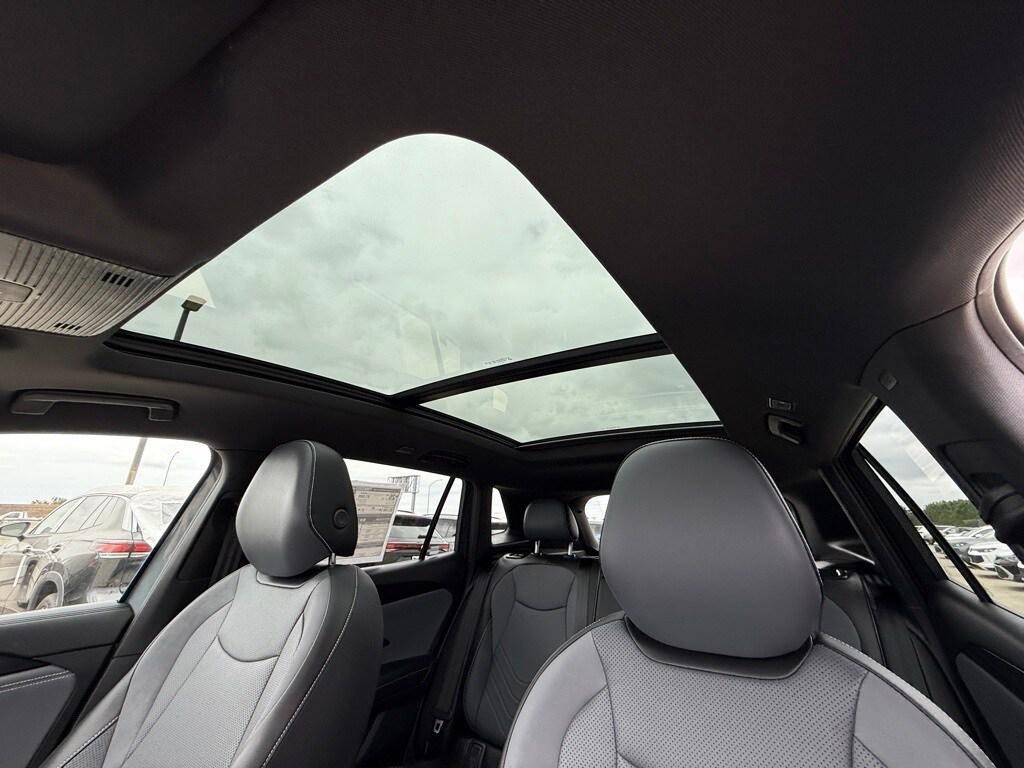 new 2025 Volkswagen Tiguan car, priced at $36,648
