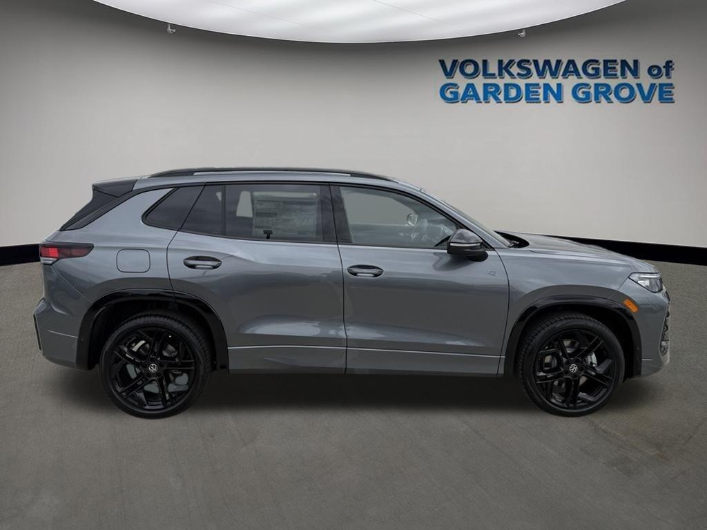 new 2025 Volkswagen Tiguan car, priced at $36,648