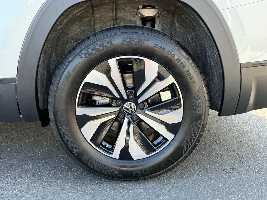 new 2026 Volkswagen Atlas car, priced at $41,459