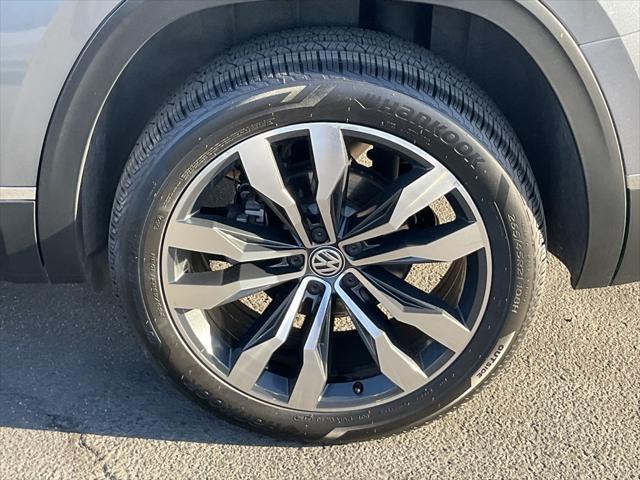 used 2019 Volkswagen Atlas car, priced at $25,346