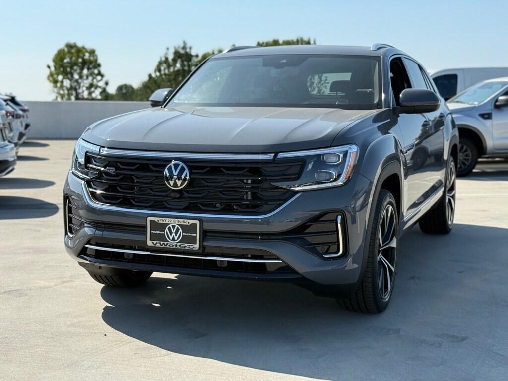 new 2026 Volkswagen Atlas Cross Sport car, priced at $53,750