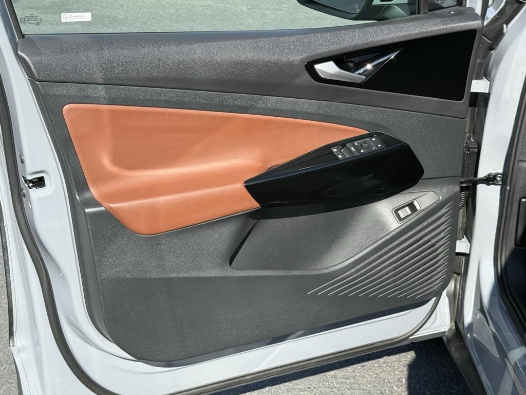 used 2022 Volkswagen ID.4 car, priced at $22,995