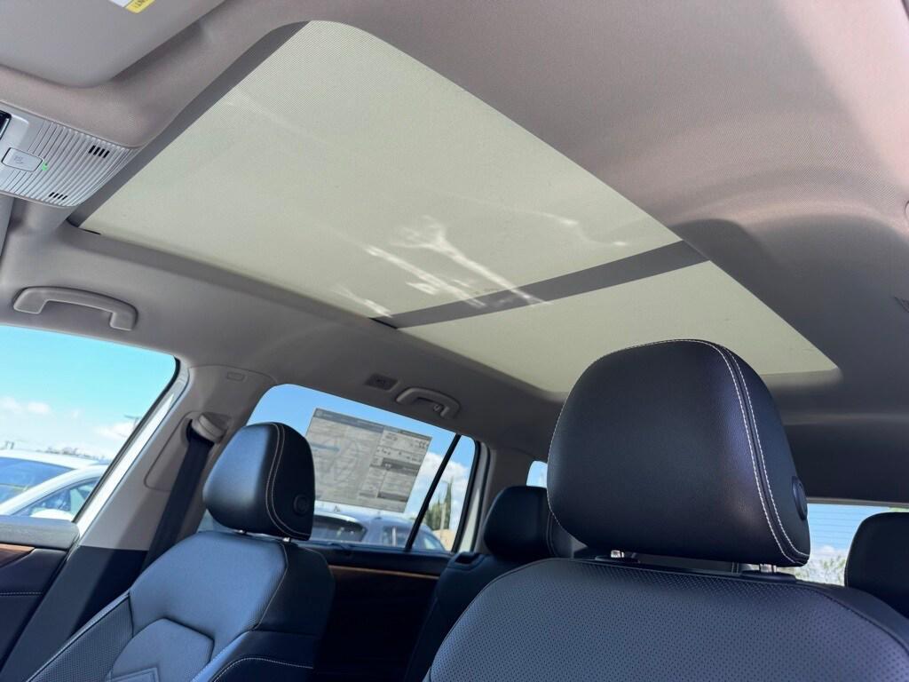 new 2025 Volkswagen Atlas car, priced at $43,528