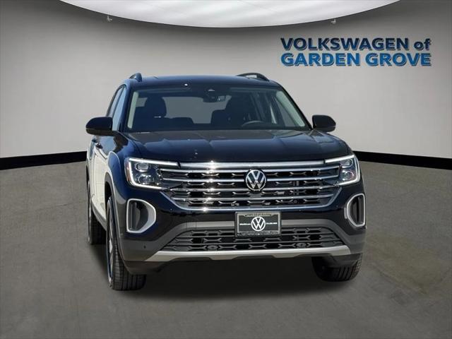 new 2025 Volkswagen Atlas car, priced at $45,566