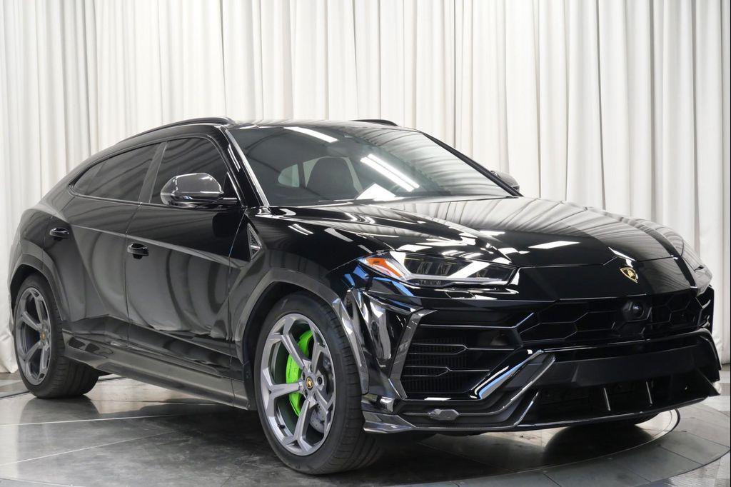 used 2022 Lamborghini Urus car, priced at $219,900