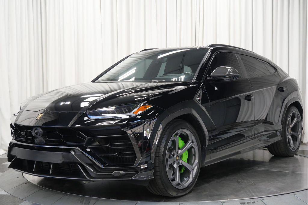 used 2022 Lamborghini Urus car, priced at $219,900
