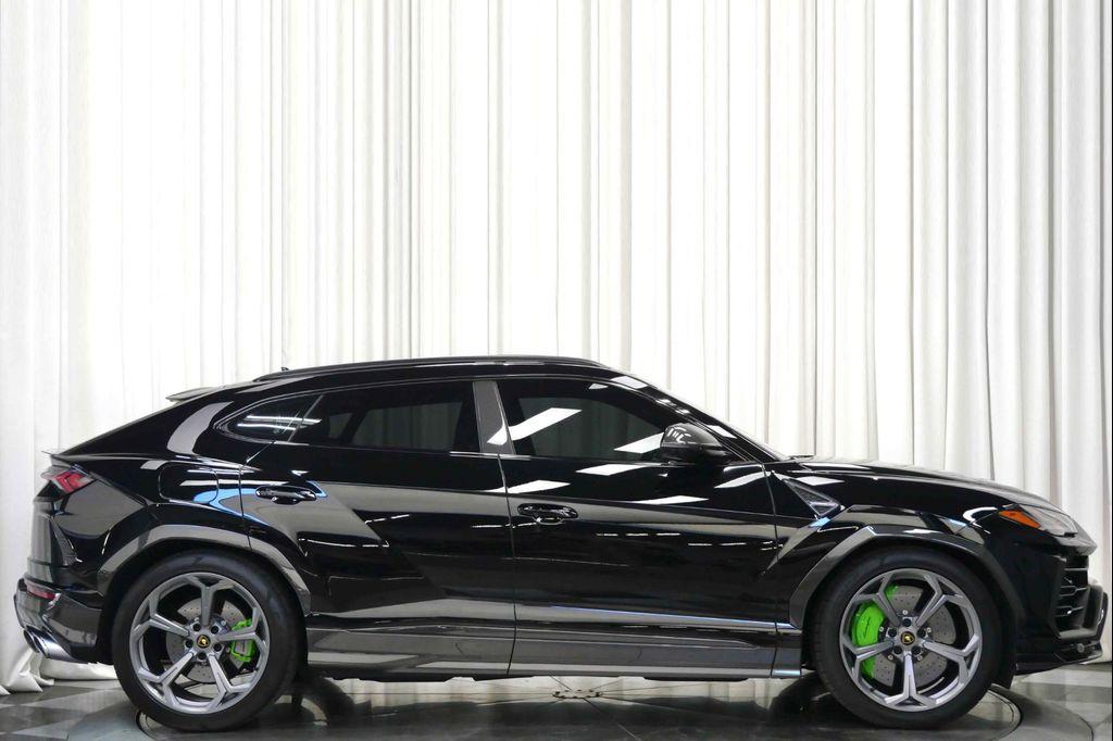 used 2022 Lamborghini Urus car, priced at $219,900