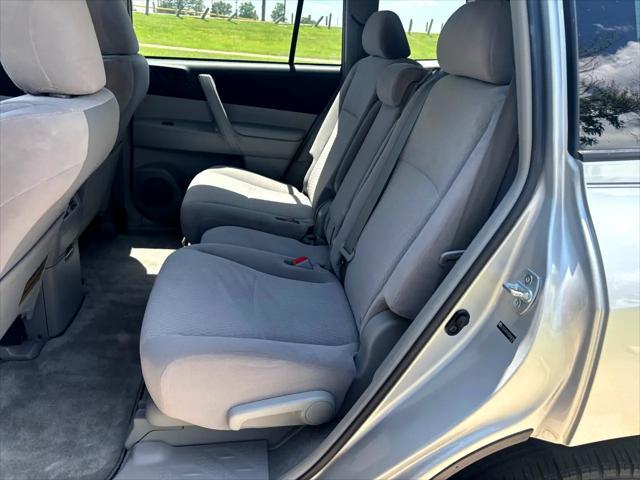 used 2008 Toyota Highlander car, priced at $14,999
