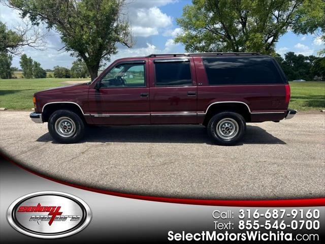 used 1995 GMC Suburban car, priced at $9,999