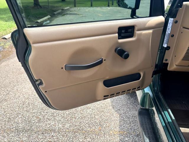 used 2000 Jeep Wrangler car, priced at $12,999
