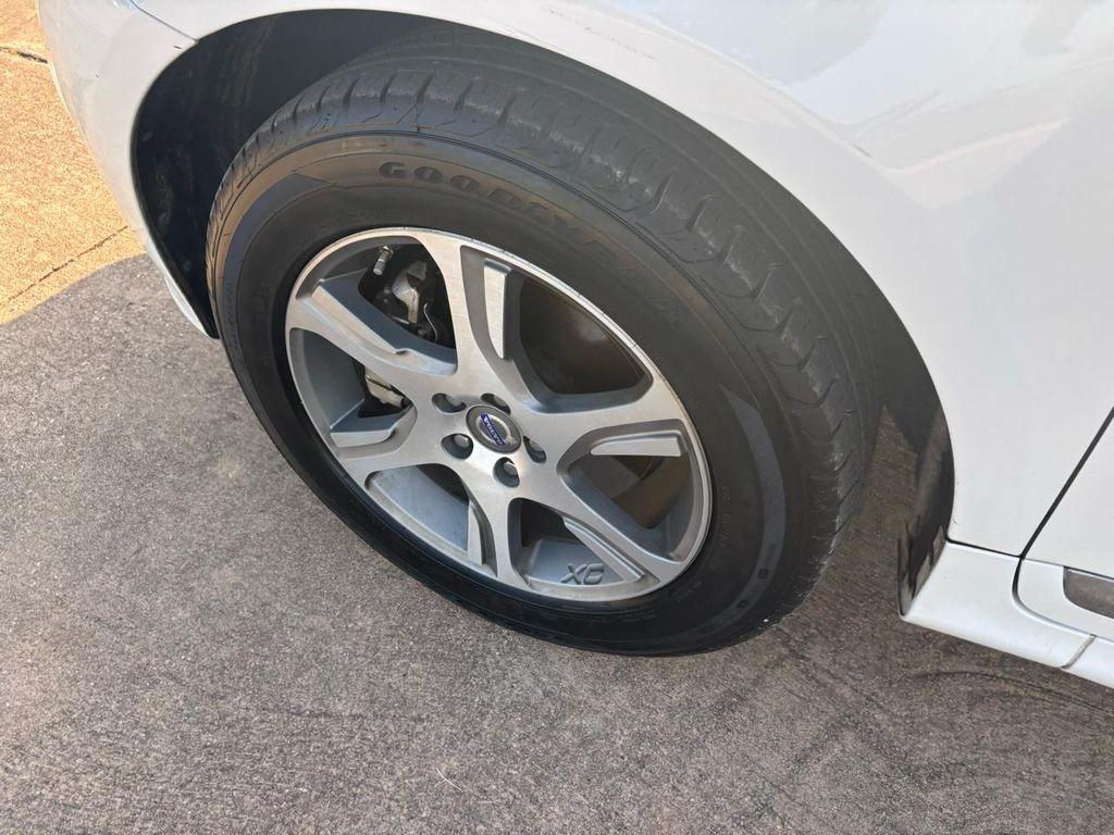 used 2015 Volvo XC60 car, priced at $14,999