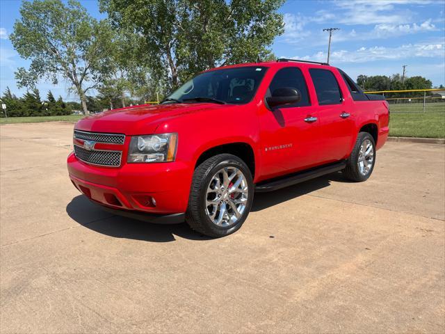 used 2007 Chevrolet Avalanche car, priced at $17,999