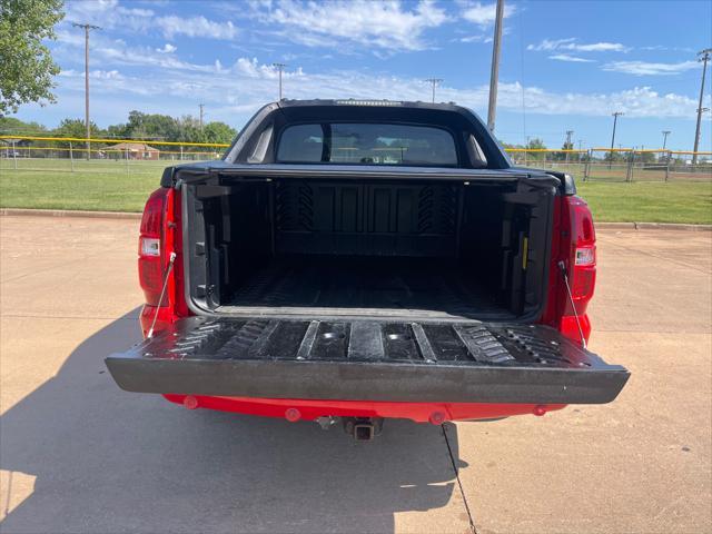 used 2007 Chevrolet Avalanche car, priced at $17,999