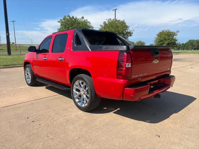 used 2007 Chevrolet Avalanche car, priced at $17,999